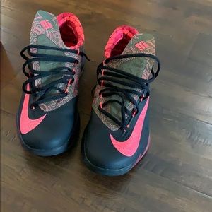Nike KD VI basketball shoes
